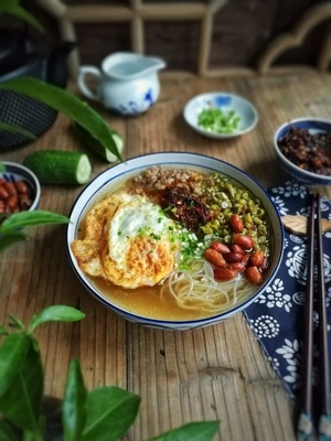 华为手机拍摄-你好2020-美食-晨食-宅家 图片素材