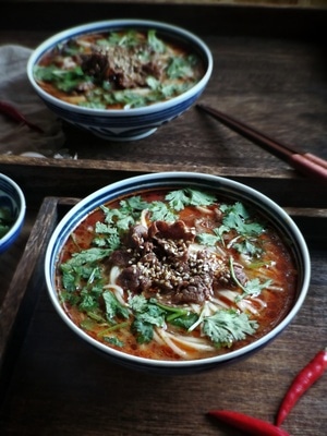 晨食-你好2020-华为手机拍摄-美食-暗调 图片素材