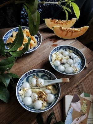 华为手机拍摄-美食-盘子-美食-食物 图片素材