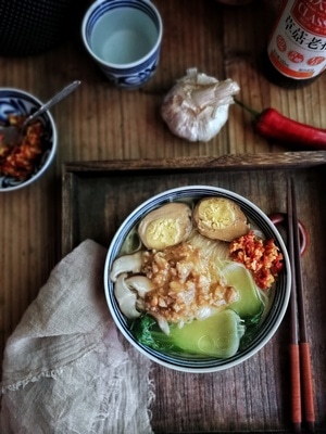 华为手机拍摄-美食-你好2020-美食-盘子 图片素材