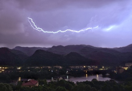 夜景-自然-风光-重庆-海兰云天 图片素材