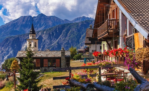 意大利-卡莫伊斯-旅行-旅拍-山村 图片素材