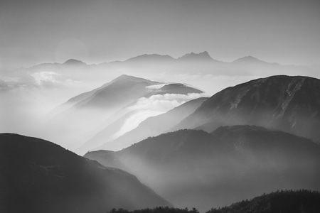 影调-黑白-云雾-山峦-层次 图片素材