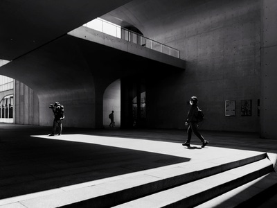 西岸光影-黑白-街拍-龙美术馆-建筑 图片素材