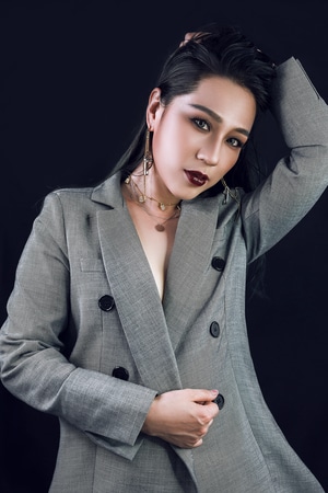 我要上封面-人像-创意-肖像摄影-西装 图片素材