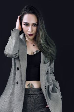 我要上封面-人像-创意-肖像摄影-西装 图片素材
