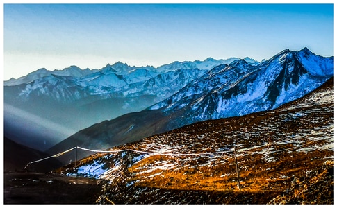 海上月-折多山-山峰-雪山-风光 图片素材