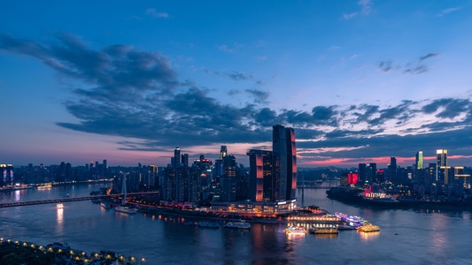 夜景-光影-城市风光-河流-摩天大楼 图片素材