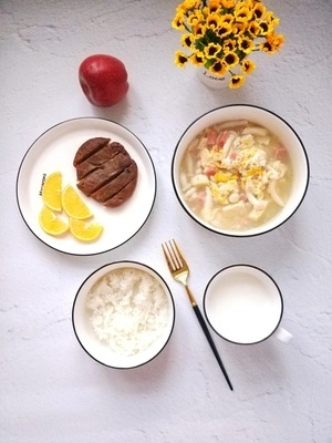 人间百味-美食-儿童早餐-早餐-生活 图片素材
