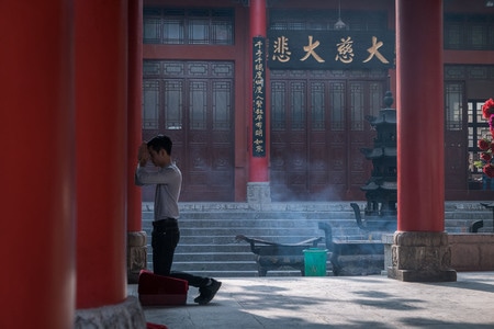 烧香-拜访-寺庙-烧香-寺庙 图片素材