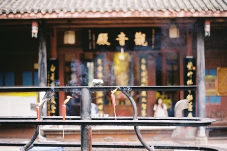 峨眉山-环境-街头-胶卷-街头摄影 图片素材