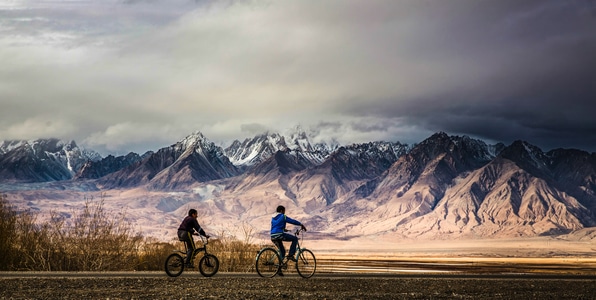 风景-大美新疆-美景-新疆-男孩 图片素材