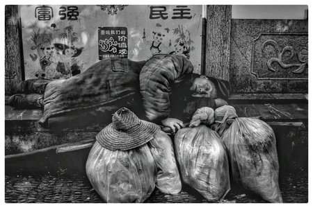 老人-老街-人文-黑白-老人 图片素材
