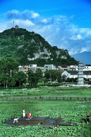 彩色-尘世烟火-线条-旅行-户外 图片素材