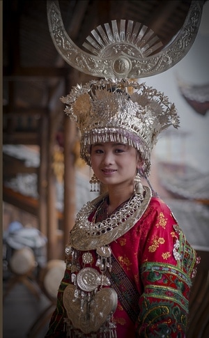 旅行-苗寨-少女-节日-服饰 图片素材