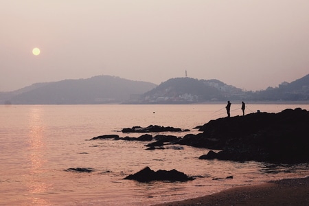 冬日暖阳-海-青岛-崂山-剪影 图片素材