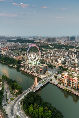 爬楼-城市秘境-城市-城市风光-建筑 图片素材