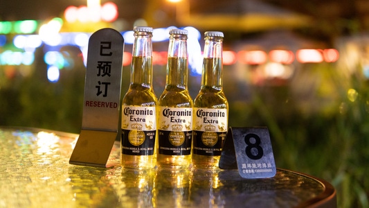 美食-啤酒-烧烤-啤酒-啤酒瓶 图片素材