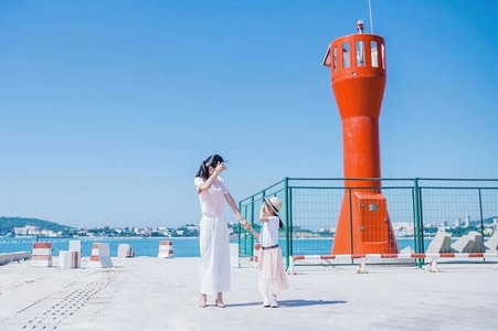 陪伴-人像写真-旅行-灯塔-滑雪 图片素材
