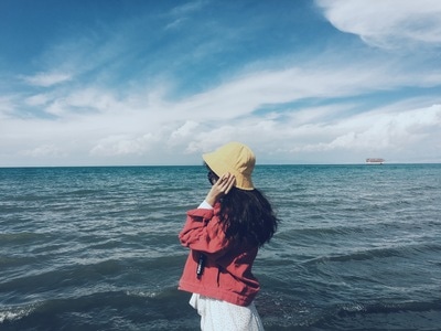 海南藏族自治州-在路上-风景-风光-女性 图片素材