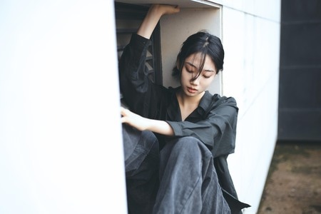 忧郁-美女-唯美-女孩-自然 图片素材