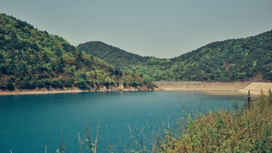 风光-蓝色-湖面-湖-风光 图片素材