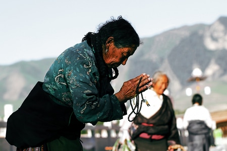你好2020-文化-旅游-信仰-阿婆 图片素材