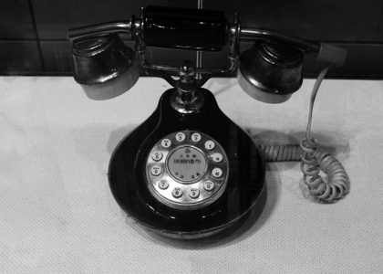 工业发展-历史-电话-座机-旋转号盘电话机 图片素材