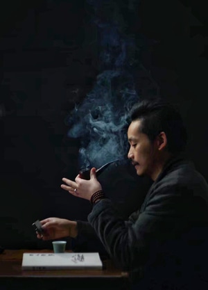 人像-纪实-男人-男性-抽烟 图片素材