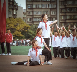 人像-运动会-人群-红领巾-歌唱祖国 图片素材