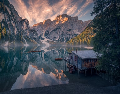 多洛米蒂-意大利-lagodibraies-风光-倒影 图片素材