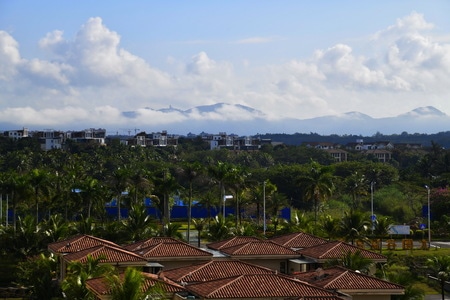 风光-海南-住宅小区-蓝天-白云 图片素材