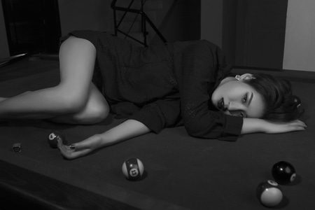 写真-少女-人像-黑白-少女 图片素材