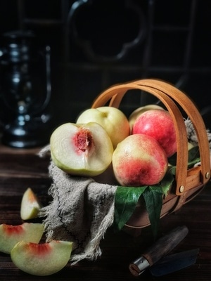 手机摄影-美食-静物-水果-桃子 图片素材