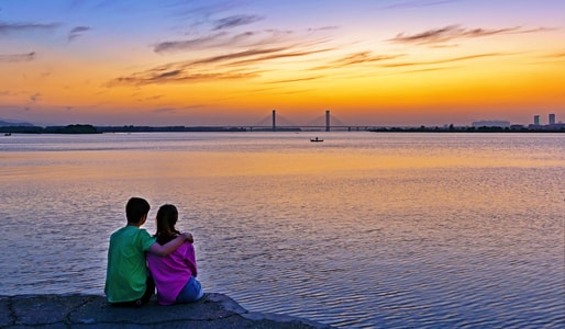 人文-古城-风景-夕阳-情侣 图片素材