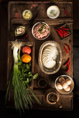 年味-饺子-食材-桌子-桌面 图片素材