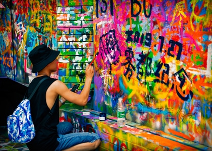 街拍-色彩-涂鸦-涂鸦-男人 图片素材