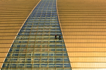 国家大剧院-蓝天-国家大剧院-建筑-高空工作人员 图片素材