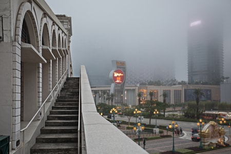 街景-大雾-建筑-楼梯-楼房 图片素材