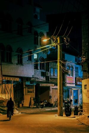 旅行-旅拍-夜景-城市-道路 图片素材