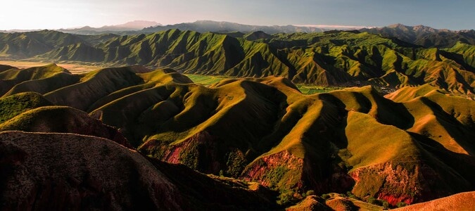新疆-石河子-紫泥泉山脉-多姿多彩-自然风光 图片素材