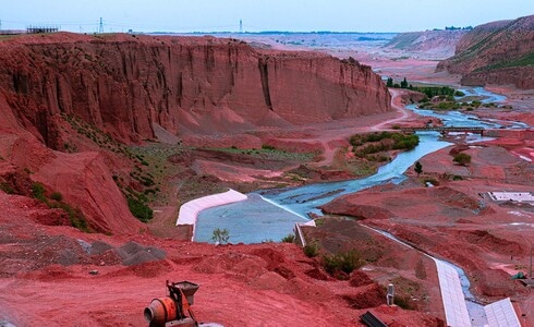 新疆昌吉-努尔加大峡谷-千沟万壑-五彩缤纷-风景 图片素材
