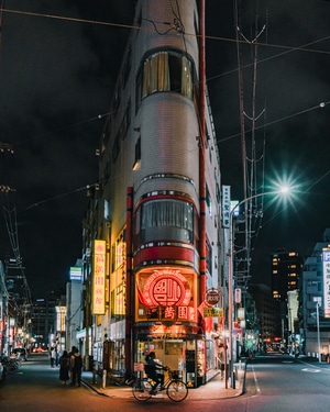 夜色-决定性瞬间-街拍-街头摄影-扫街 图片素材