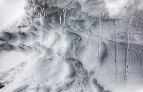 透心凉-冰雪世界-冰雪-冰锥-雪 图片素材