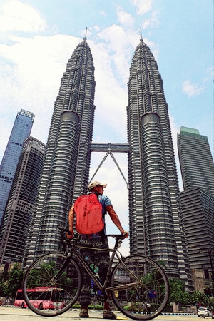 骑行-马来西亚-长途旅行-长途骑行-公路车 图片素材