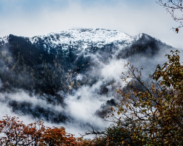旅游-在路上-秋色-风光摄影-雪山 图片素材