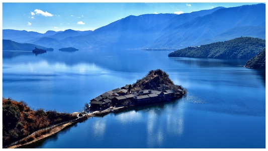 泸沽湖-冬季-中午-里格半岛-风景 图片素材