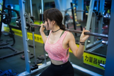 健身-美女-我要上封面-健身房-运动 图片素材