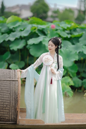古风摄影-人像摄影-荷花-人像写真-摄影 图片素材