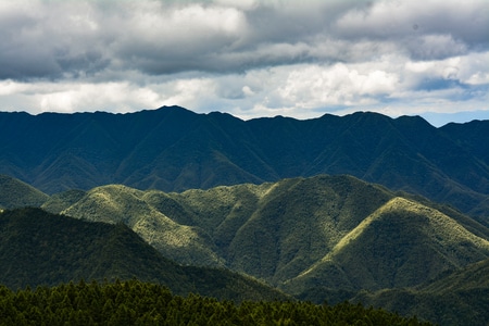 草-山-云-天空-旅行 图片素材